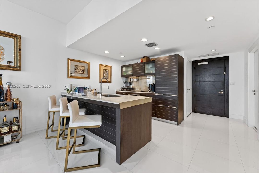 En Venta: $590,000 (1 camas, 1 baños, 799 Pies cuadrados)