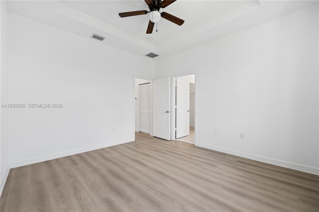 На продажу: $445,000 (3 спален, 2 ванн, 1331 Квадратных фут)