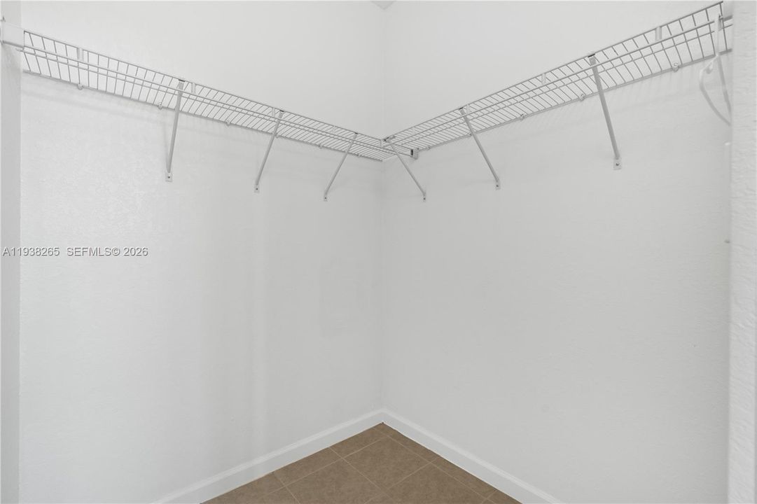 На продажу: $445,000 (3 спален, 2 ванн, 1331 Квадратных фут)