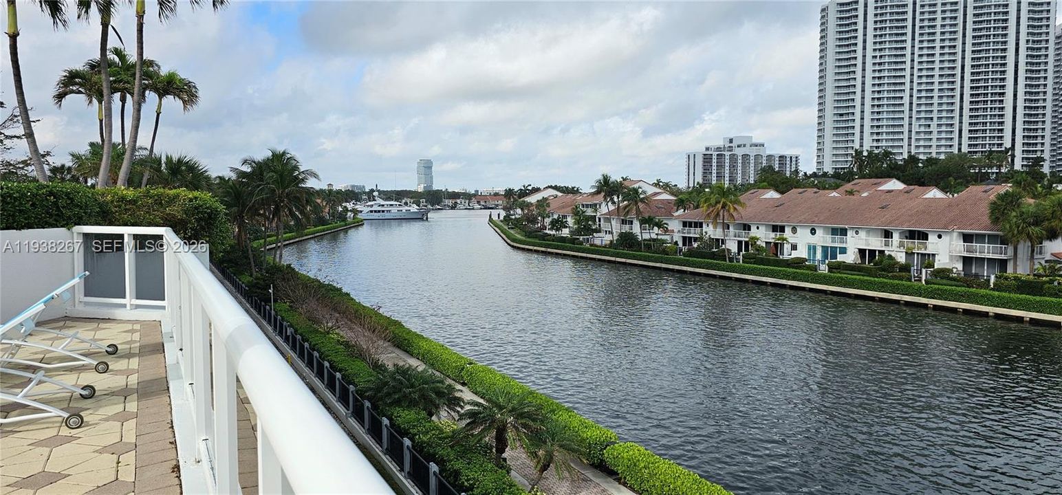 For Rent: $6,000 (2 beds, 2 baths, 2240 Square Feet)