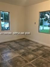 For Rent: $3,700 (3 beds, 2 baths, 945 Square Feet)