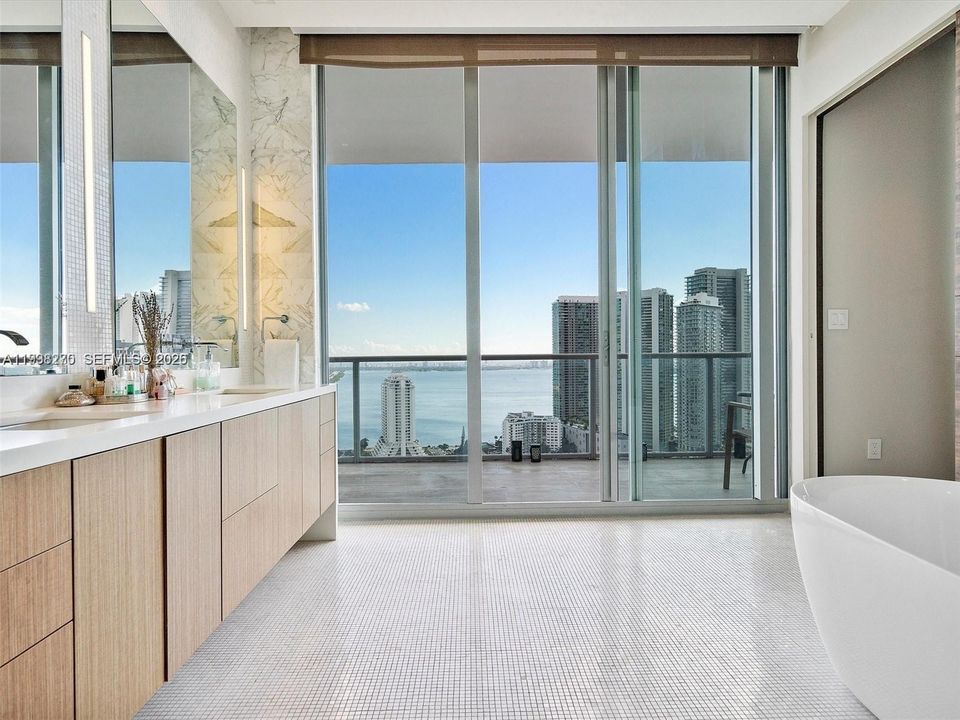 待售: $2,825,000 (3 贝兹, 4 浴室, 2928 平方英尺)