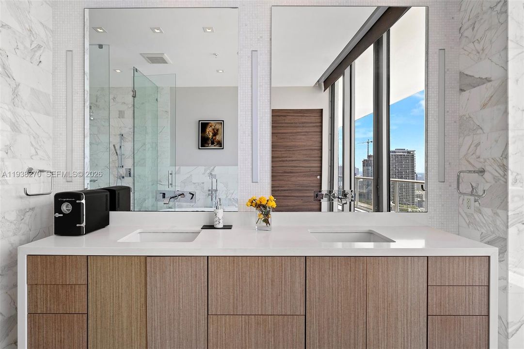 待售: $2,825,000 (3 贝兹, 4 浴室, 2928 平方英尺)