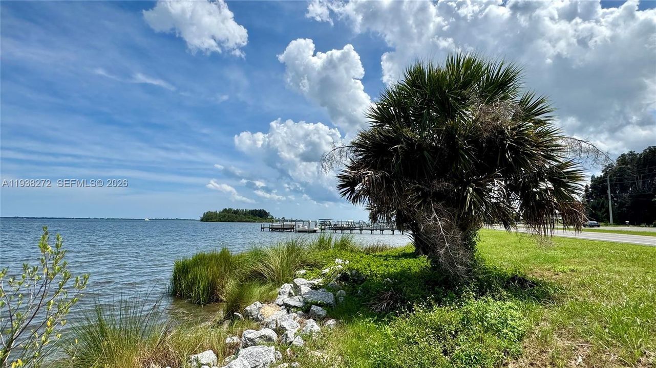 For Sale: $625,000 (1.58 acres)