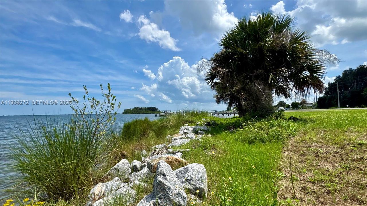 For Sale: $625,000 (1.58 acres)