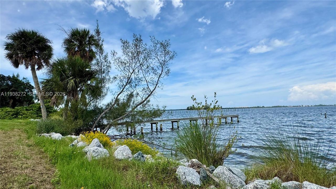 For Sale: $625,000 (1.58 acres)