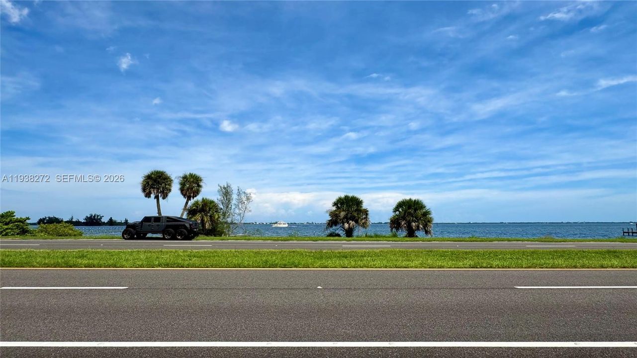 For Sale: $625,000 (1.58 acres)