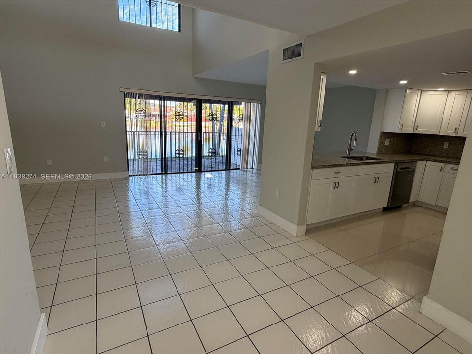 For Rent: $3,200 (3 beds, 3 baths, 1640 Square Feet)