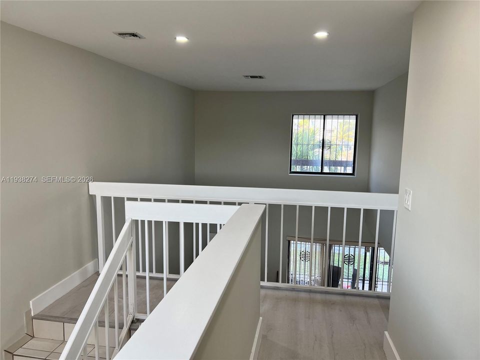 For Rent: $3,200 (3 beds, 3 baths, 1640 Square Feet)