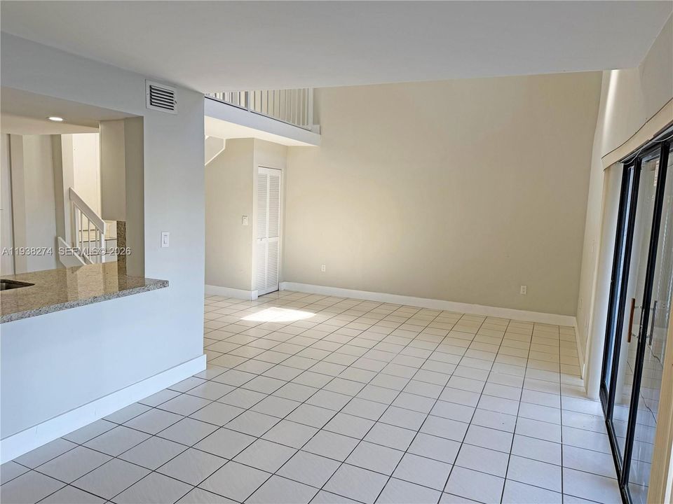 For Rent: $3,200 (3 beds, 3 baths, 1640 Square Feet)