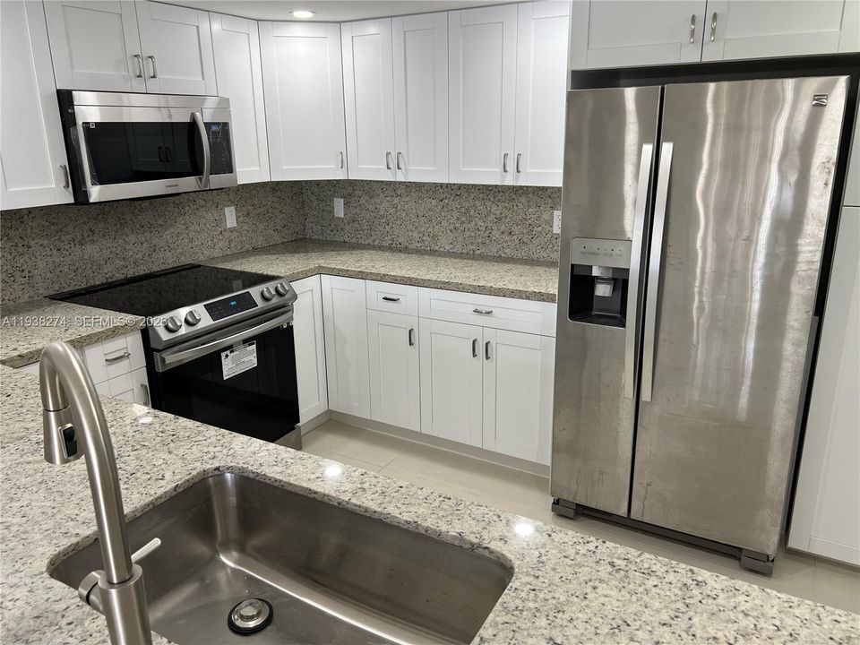 For Rent: $3,200 (3 beds, 3 baths, 1640 Square Feet)