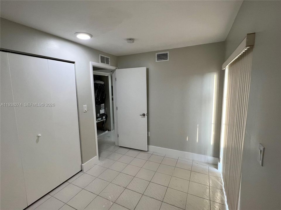 For Rent: $3,200 (3 beds, 3 baths, 1640 Square Feet)