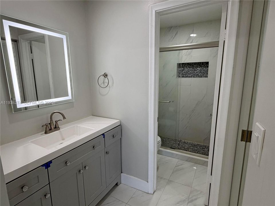 For Rent: $3,200 (3 beds, 3 baths, 1640 Square Feet)