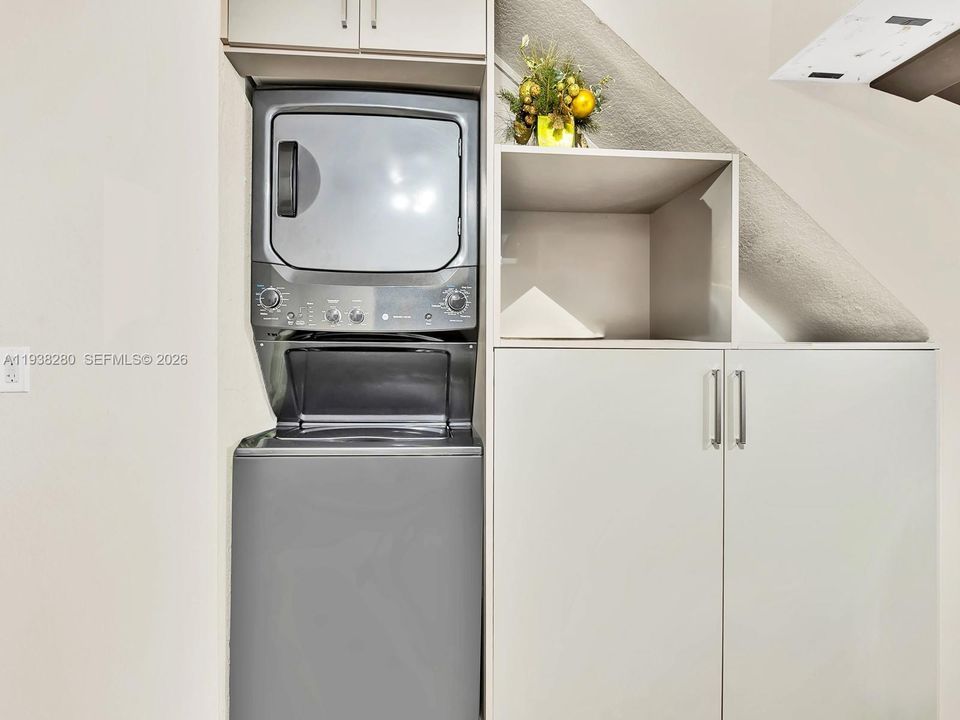 В аренду: $3,300 (3 спален, 2 ванн, 1657 Квадратных фут)