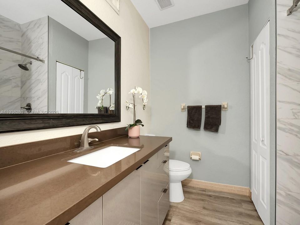 В аренду: $3,300 (3 спален, 2 ванн, 1657 Квадратных фут)