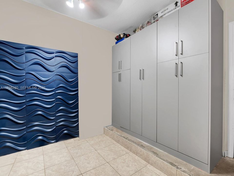 В аренду: $3,300 (3 спален, 2 ванн, 1657 Квадратных фут)