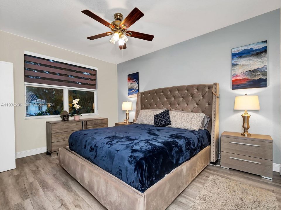 В аренду: $3,300 (3 спален, 2 ванн, 1657 Квадратных фут)