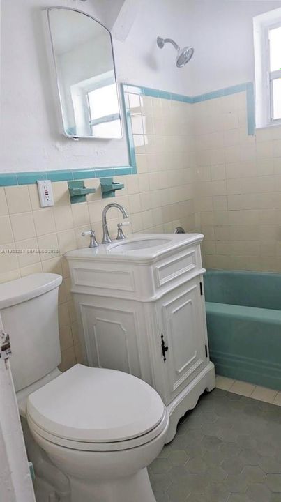 出租: $1,750 (1 贝兹, 1 浴室, 548 平方英尺)