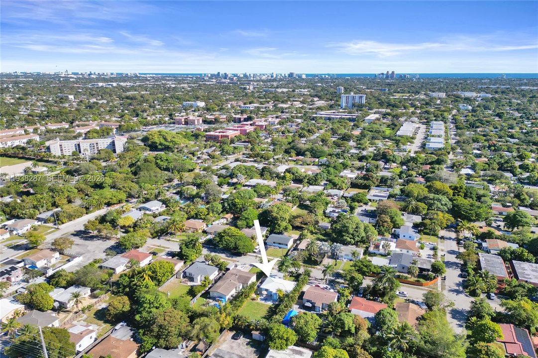 For Sale: $450,000 (2 beds, 1 baths, 925 Square Feet)