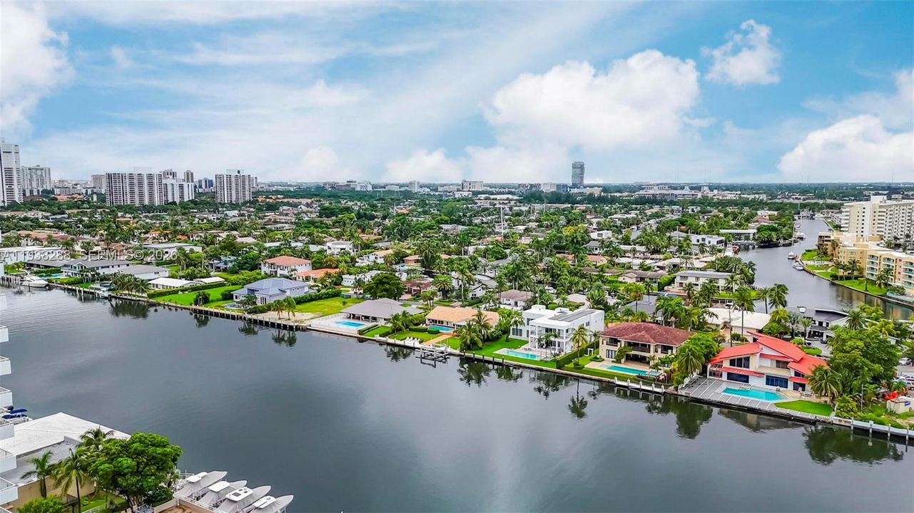 En Venta: $465,000 (1 camas, 1 baños, 875 Pies cuadrados)