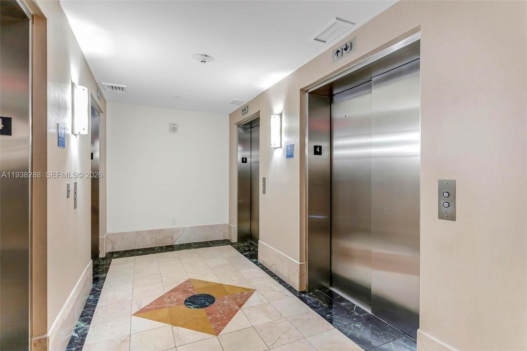 En Venta: $465,000 (1 camas, 1 baños, 875 Pies cuadrados)