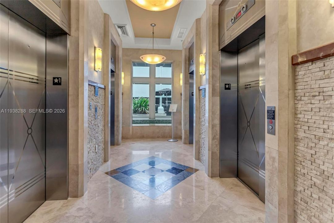 En Venta: $465,000 (1 camas, 1 baños, 875 Pies cuadrados)