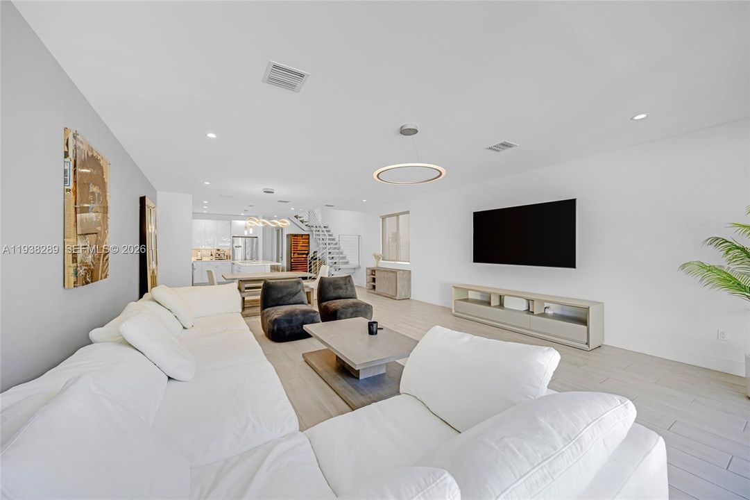 В аренду: $9,500 (3 спален, 3 ванн, 2548 Квадратных фут)