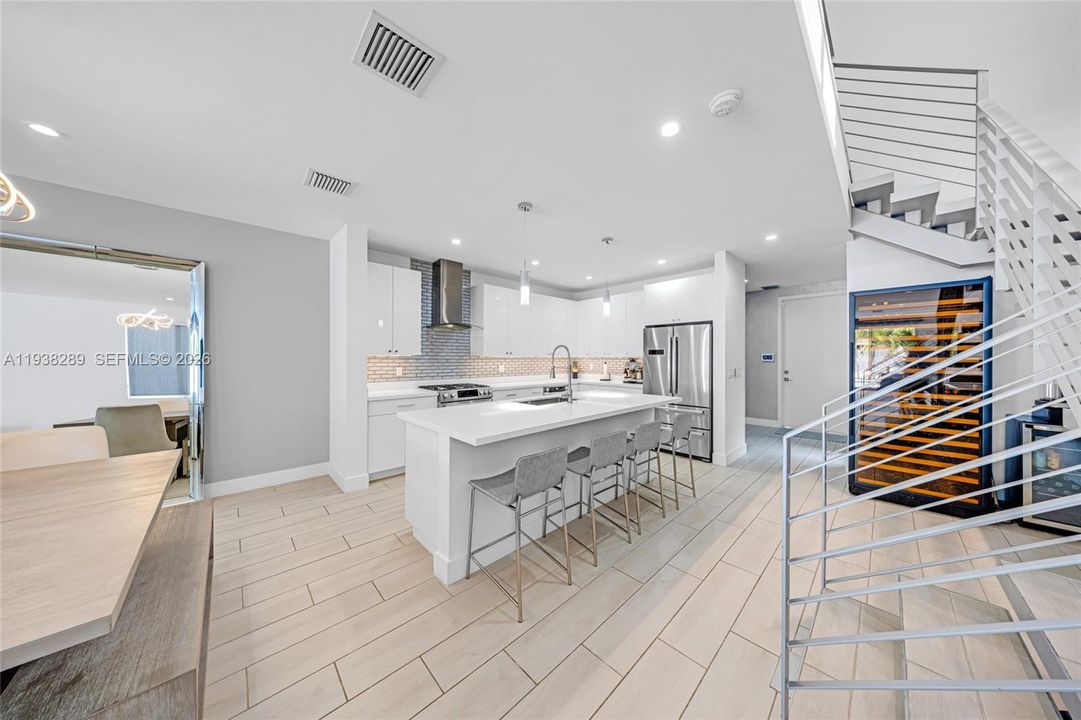 В аренду: $9,500 (3 спален, 3 ванн, 2548 Квадратных фут)