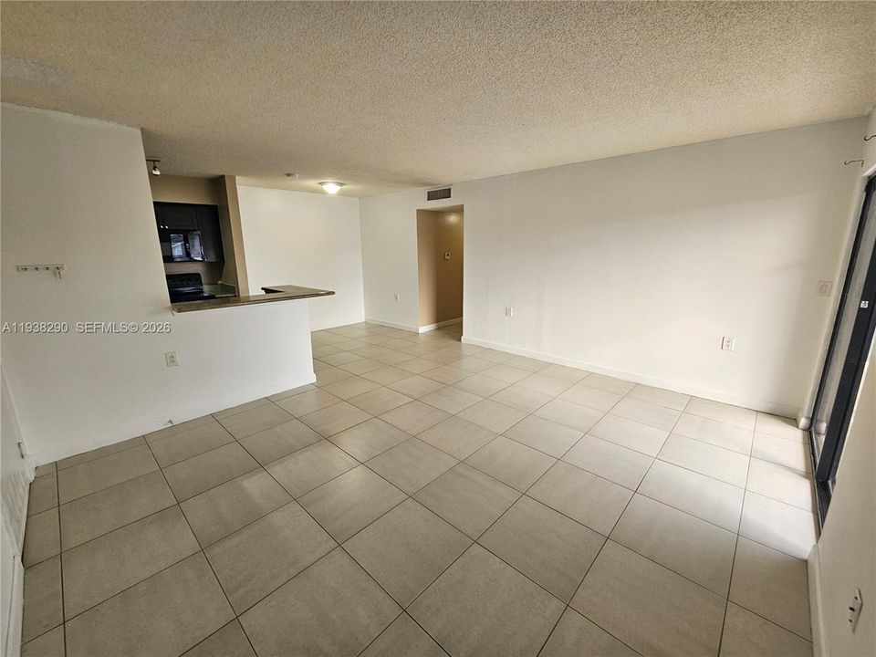 En Renta: $2,100 (2 camas, 2 baños, 833 Pies cuadrados)