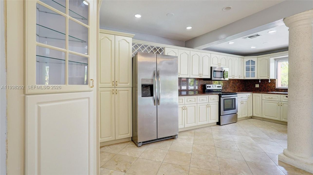 В аренду: $4,095 (3 спален, 3 ванн, 2192 Квадратных фут)