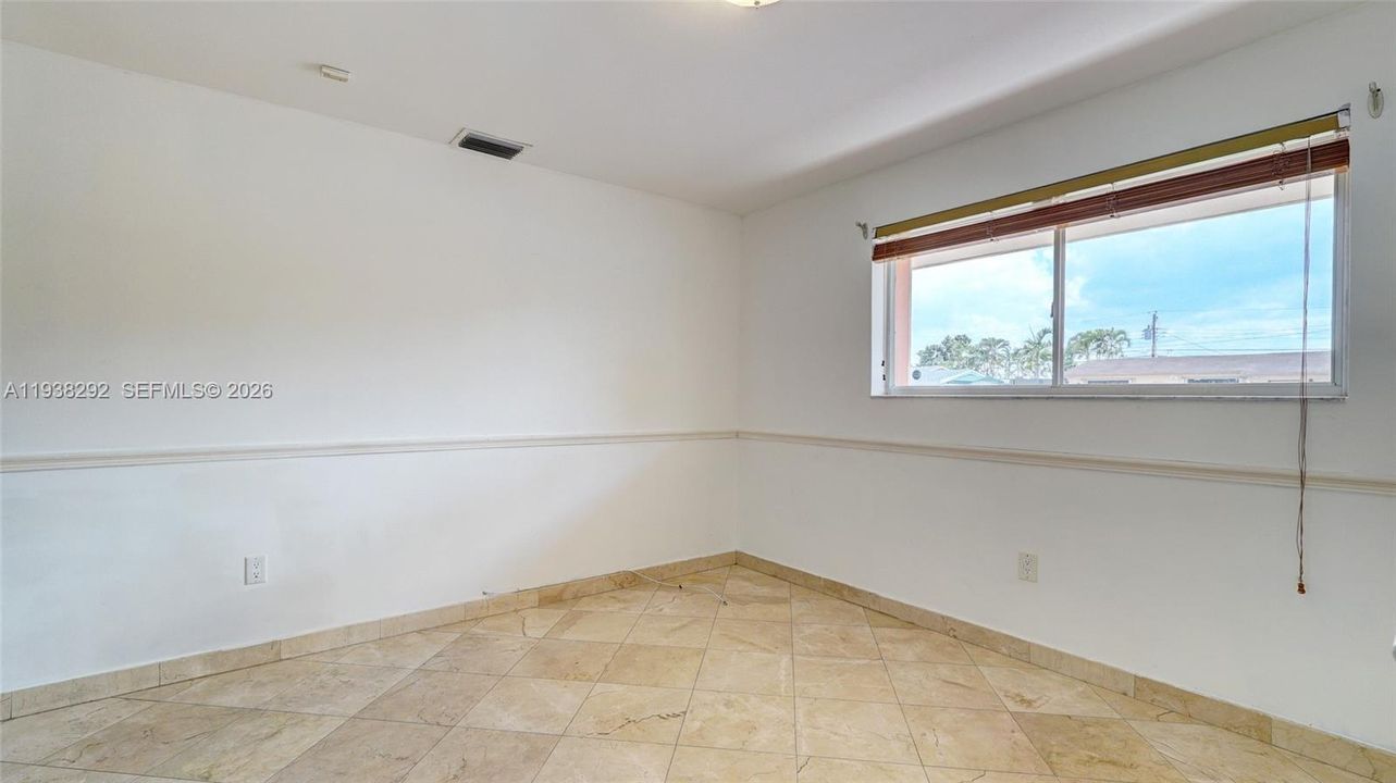 В аренду: $4,095 (3 спален, 3 ванн, 2192 Квадратных фут)