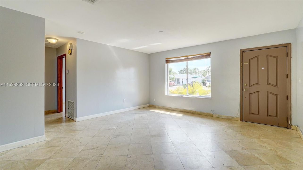 В аренду: $4,095 (3 спален, 3 ванн, 2192 Квадратных фут)