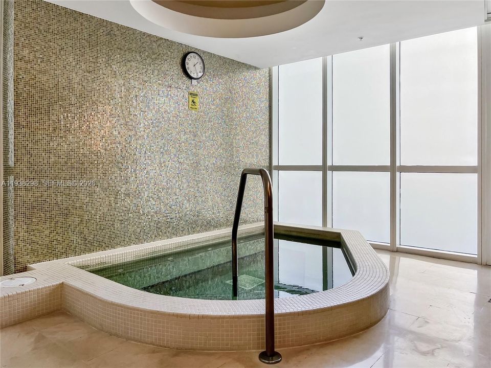 待售: $1,100,000 (2 贝兹, 2 浴室, 1289 平方英尺)