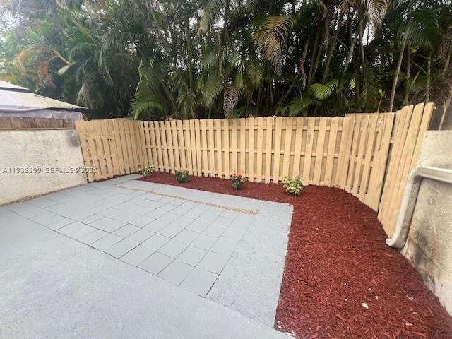 For Rent: $2,600 (3 beds, 2 baths, 1325 Square Feet)