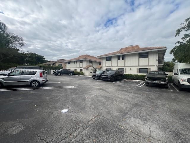 For Rent: $2,600 (3 beds, 2 baths, 1325 Square Feet)