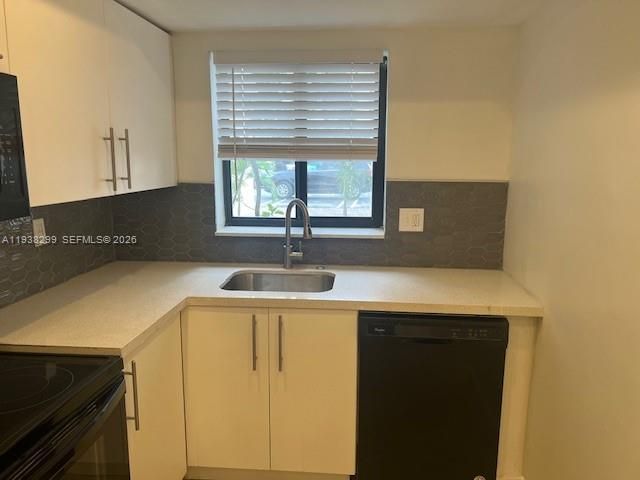 For Rent: $2,600 (3 beds, 2 baths, 1325 Square Feet)