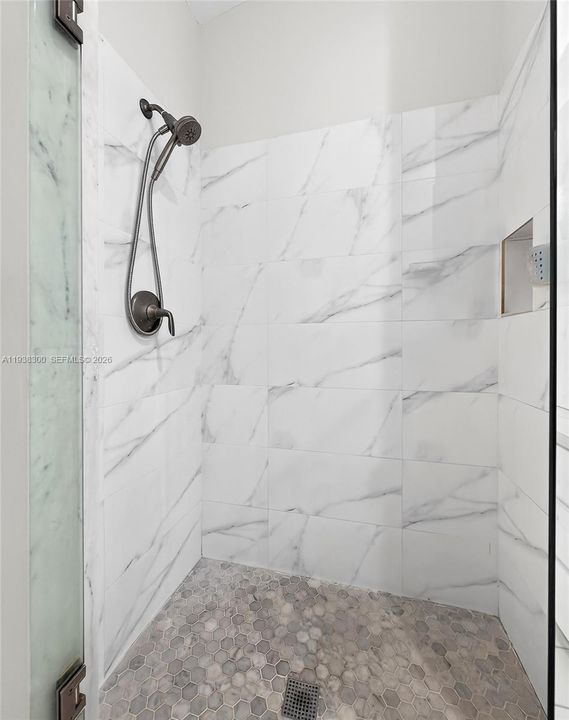 待售: $1,375,000 (5 贝兹, 4 浴室, 3045 平方英尺)