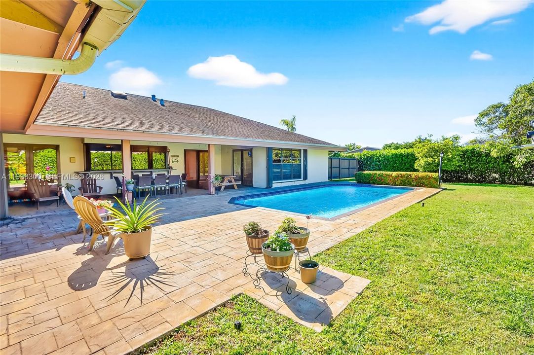 待售: $1,375,000 (5 贝兹, 4 浴室, 3045 平方英尺)