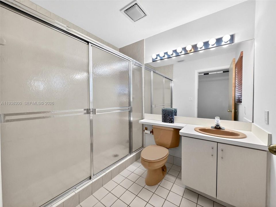 待售: $1,375,000 (5 贝兹, 4 浴室, 3045 平方英尺)