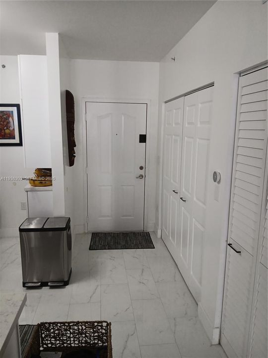 En Renta: $2,400 (2 camas, 1 baños, 1023 Pies cuadrados)