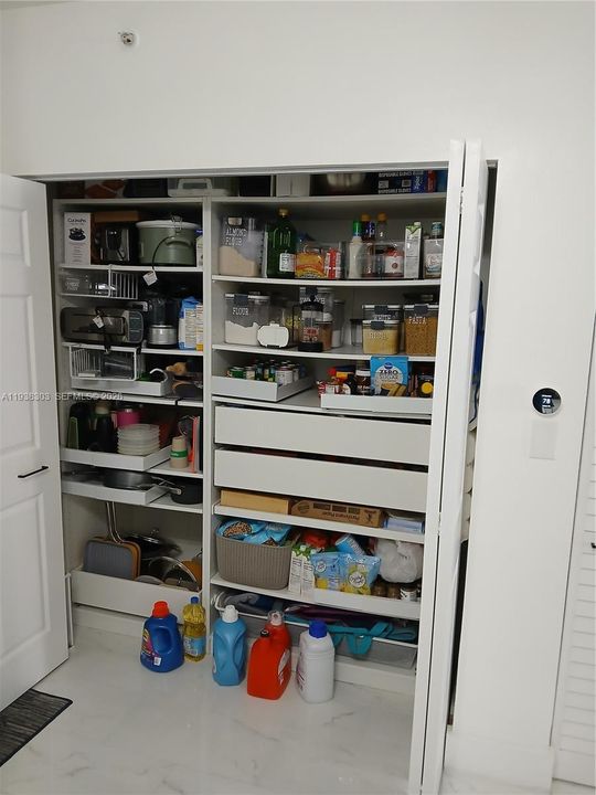 En Renta: $2,400 (2 camas, 1 baños, 1023 Pies cuadrados)