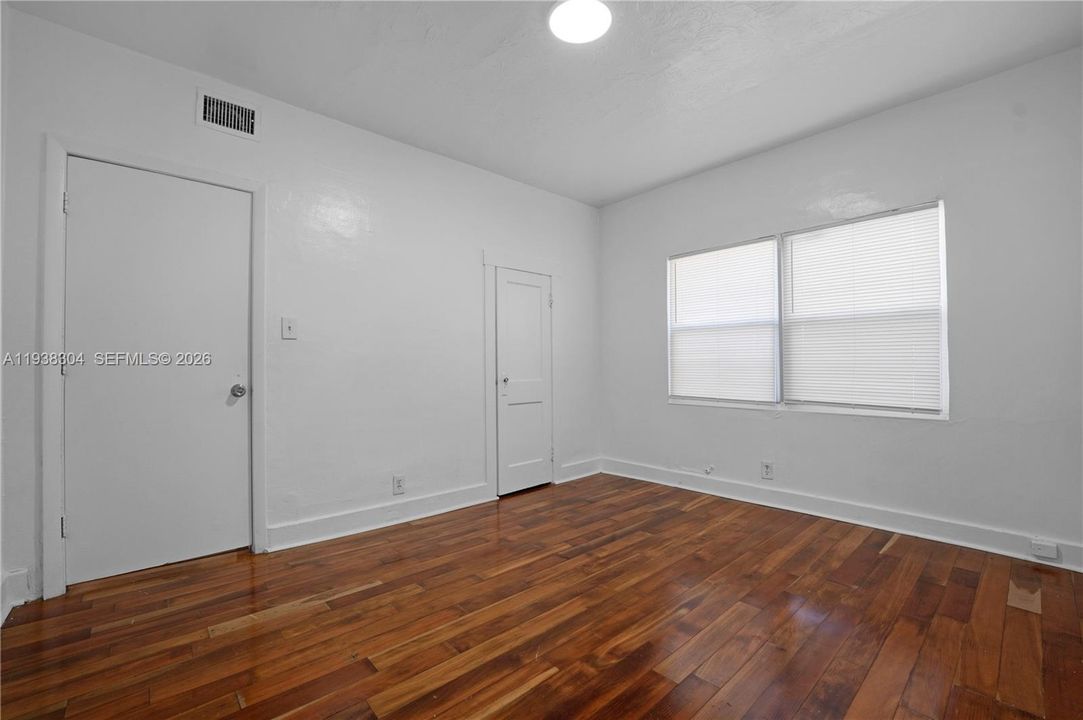 出租: $3,800 (3 贝兹, 2 浴室, 1435 平方英尺)