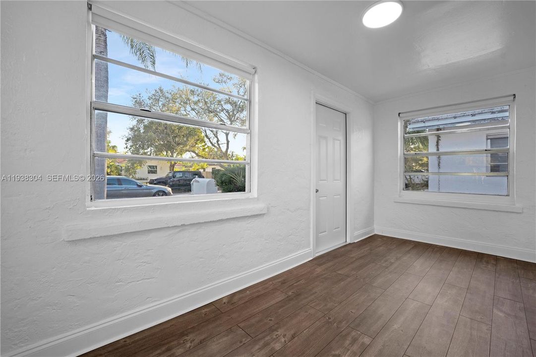 出租: $3,800 (3 贝兹, 2 浴室, 1435 平方英尺)