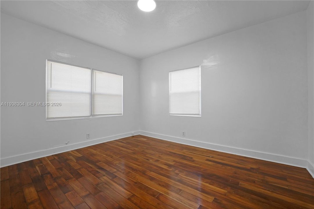 出租: $3,800 (3 贝兹, 2 浴室, 1435 平方英尺)