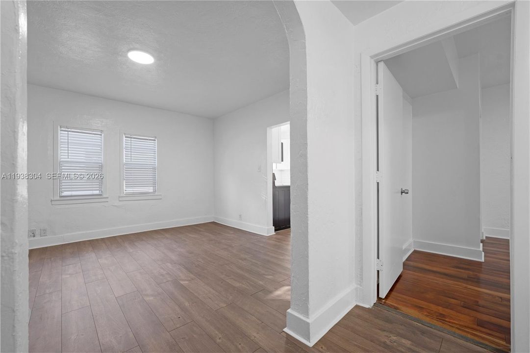 出租: $3,800 (3 贝兹, 2 浴室, 1435 平方英尺)