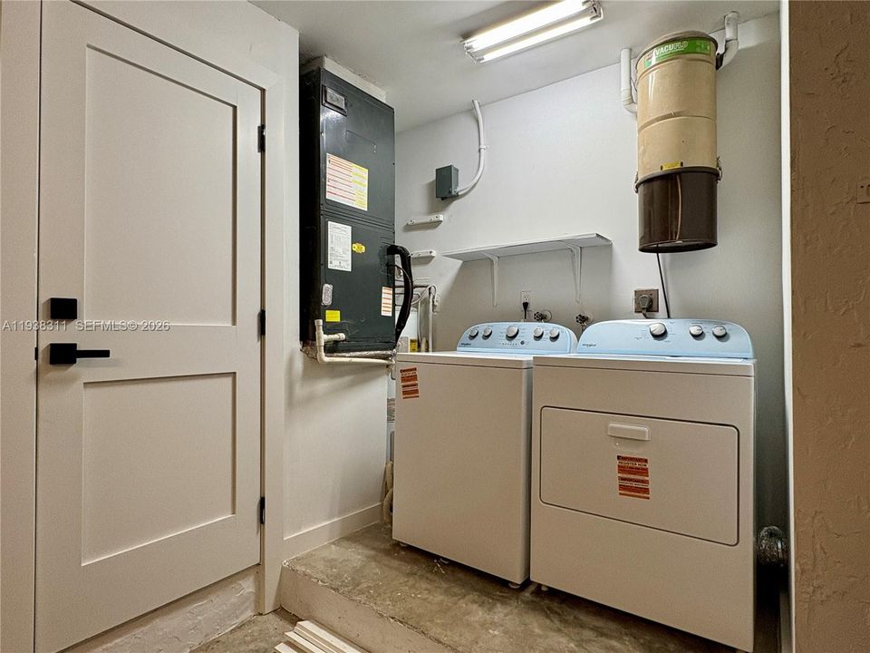 В аренду: $4,300 (4 спален, 2 ванн, 2051 Квадратных фут)