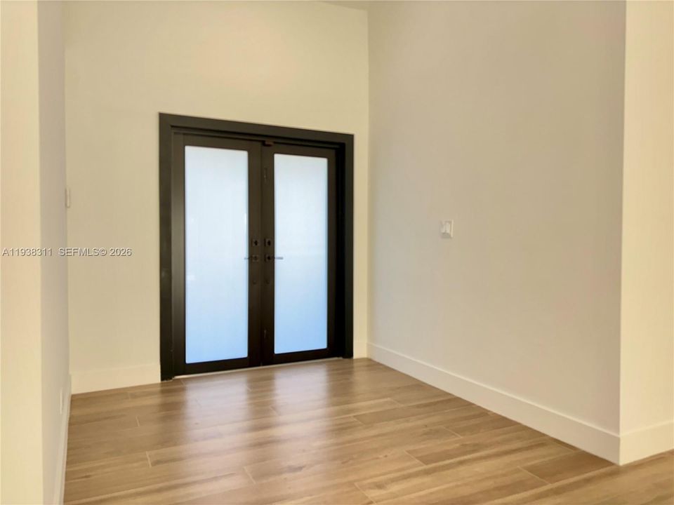 В аренду: $4,300 (4 спален, 2 ванн, 2051 Квадратных фут)