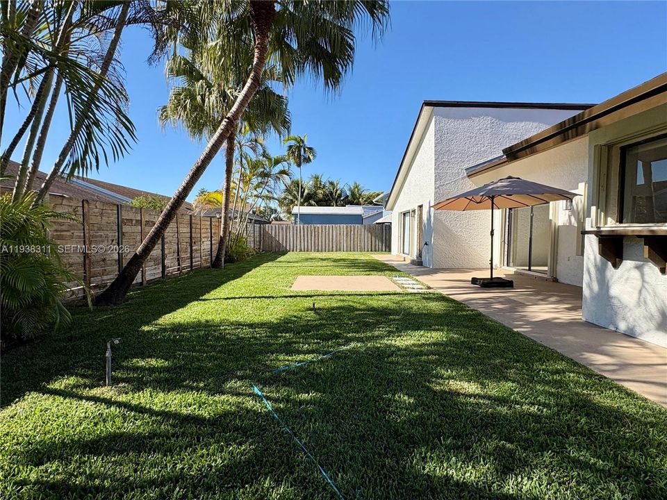 В аренду: $4,300 (4 спален, 2 ванн, 2051 Квадратных фут)