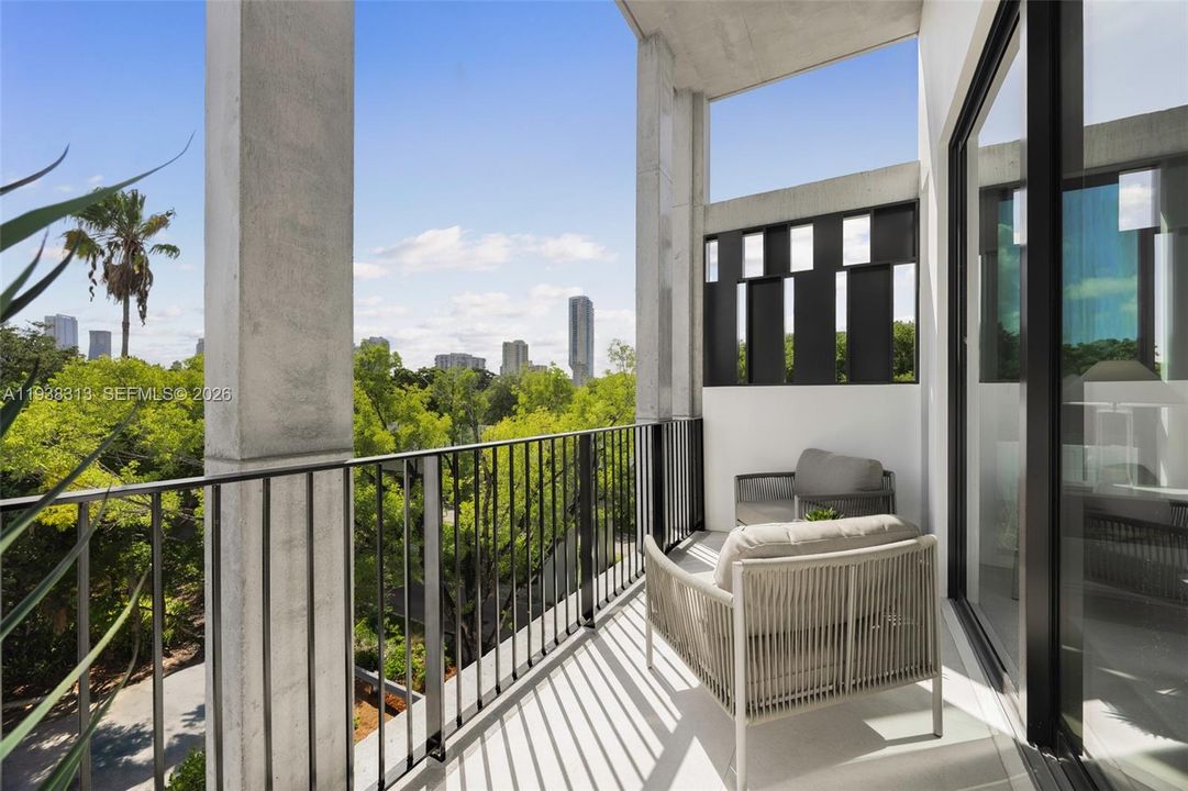 En Renta: $11,500 (3 camas, 3 baños, 2841 Pies cuadrados)