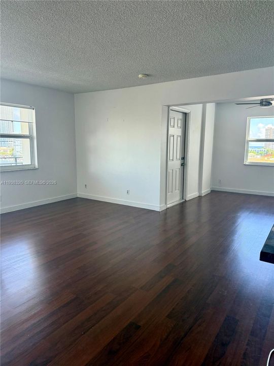 For Rent: $2,390 (2 beds, 2 baths, 1500 Square Feet)